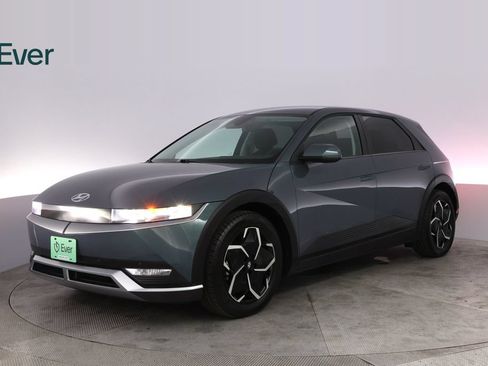 Used 2024 Hyundai Ioniq 5 SEL RWD image 2