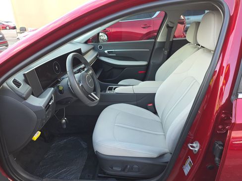 Used 2025 Hyundai Sonata SEL image 13