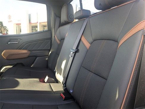 Used 2024 GMC Canyon AT4 image 27