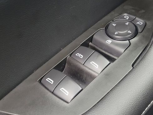 Used 2025 Chevrolet Blazer LT FWD image 27