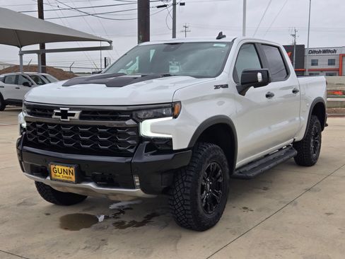 Certified 2025 Chevrolet Silverado 1500 ZR2 w/ Technology Package AWD/4WD image 3