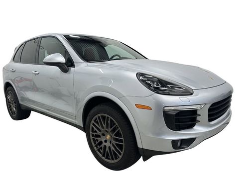 Used 2017 Porsche Cayenne Platinum Edition AWD/4WD image 3