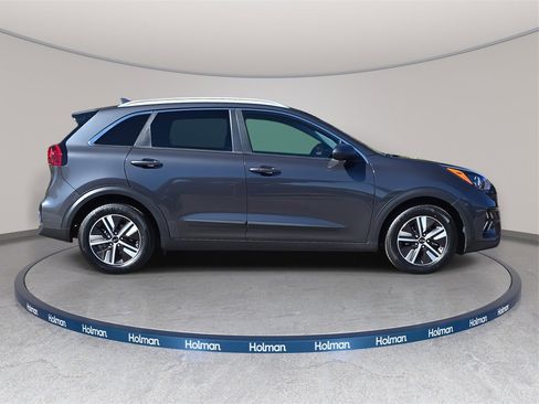 Used 2020 Kia Niro LXS image 8