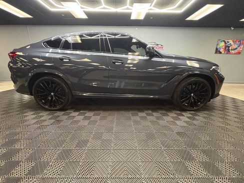 Used 2020 BMW X6 M50i image 15