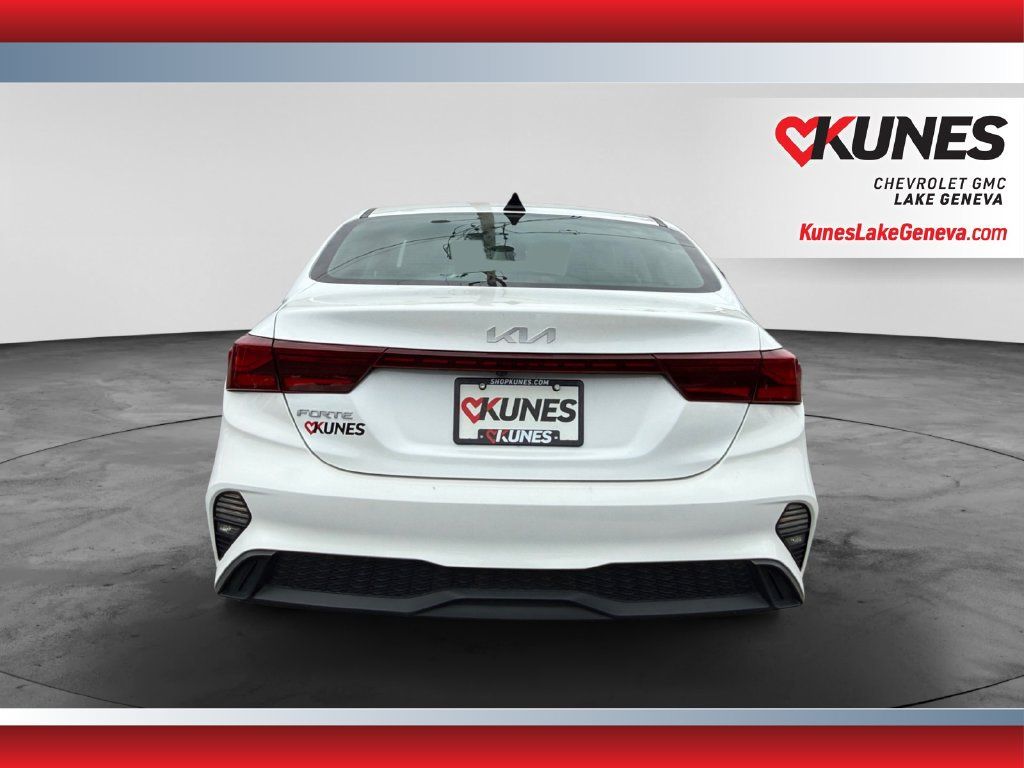 Used 2024 Kia Forte LXS FWD image 7