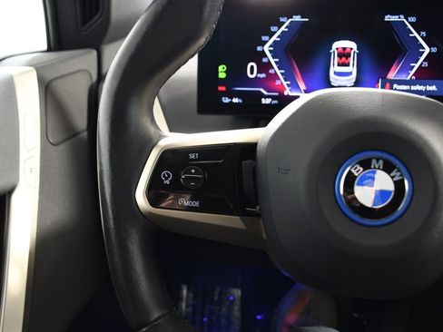 Used 2023 BMW iX xDrive50 w/ Sport Package AWD/4WD image 28