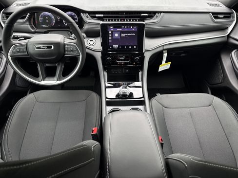 New 2026 Jeep Grand Cherokee Laredo X RWD image 17