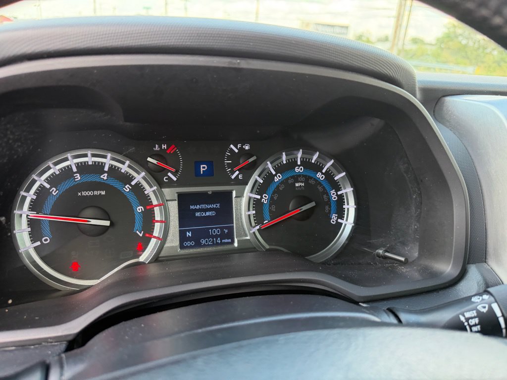 Used 2017 Toyota 4Runner SR5 AWD/4WD image 12