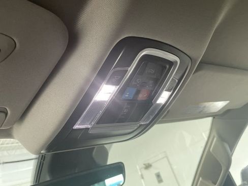 Used 2025 RAM 1500 Laramie image 32