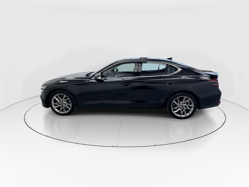 Used 2022 Genesis G70 2.0T image 5