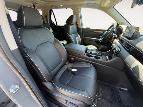 Used 2025 Honda Pilot Elite image 19