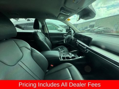 Used 2025 Kia Sorento EX FWD image 3