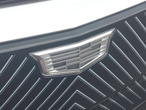 Certified 2024 Cadillac Lyriq Luxury AWD/4WD image 30