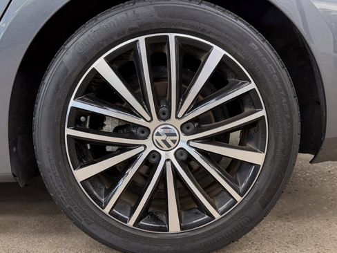 Used 2016 Volkswagen Jetta Sport image 12