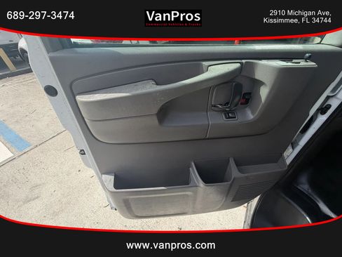 Used 2014 Chevrolet Express 3500 Extended RWD image 8