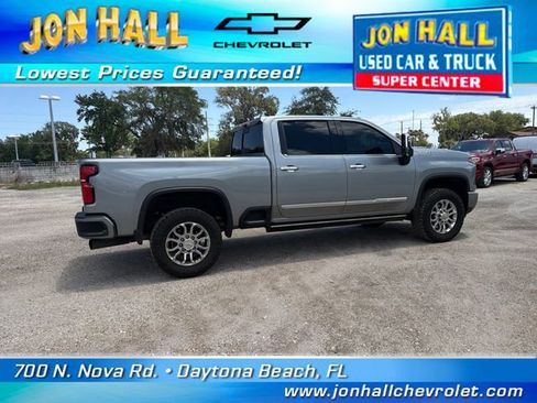 Used 2025 Chevrolet Silverado 2500 High Country w/ High Country Premium Package AWD/4WD image 15
