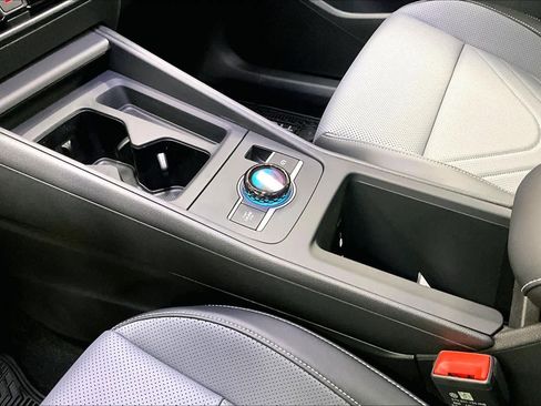 New 2026 Volkswagen Tiguan SE image 10