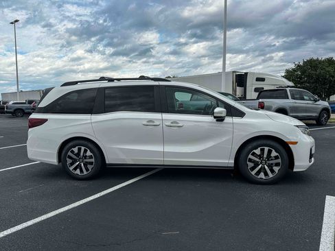 New 2026 Honda Odyssey EX-L image 5