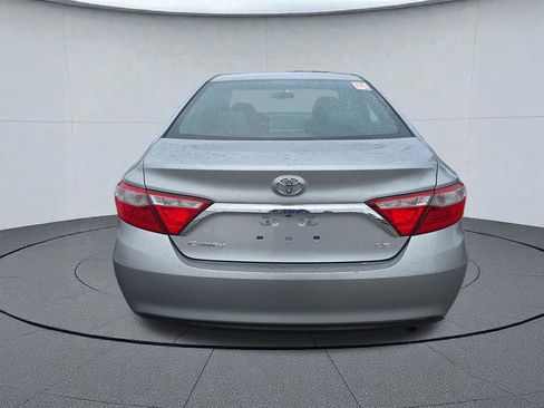 Used 2017 Toyota Camry LE FWD image 6