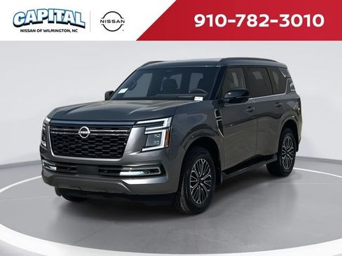 Used 2025 Nissan Armada SL AWD/4WD image 1