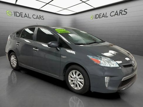 Used 2014 Toyota Prius Prime Plug-In Hybrid FWD image 3