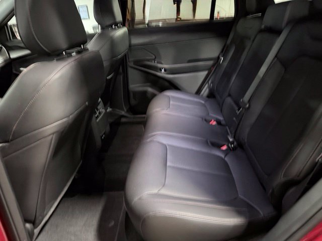 Used 2026 Jeep Cherokee Limited AWD/4WD image 13