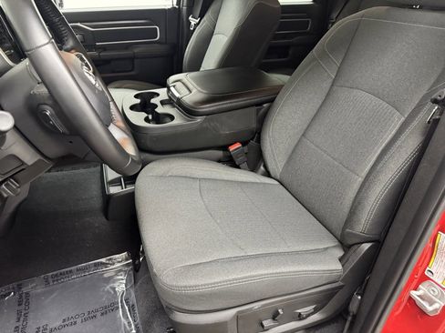 Used 2024 RAM 2500 Big Horn w/ Sport Appearance Package image 21