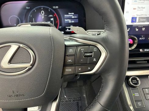 Used 2025 Lexus GX 550 w/ Cold Area Package AWD/4WD image 14