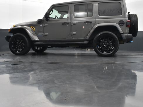 Used 2023 Jeep Wrangler Sahara w/ Cold Weather Group image 37
