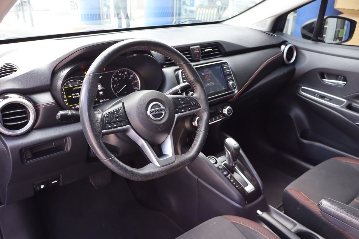 Used 2021 Nissan Versa SR w/ Convenience Package FWD image 9