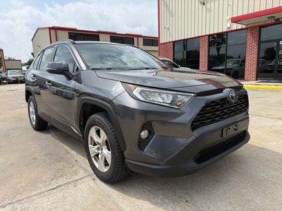 Used 2019 Toyota RAV4 XLE w/ Convenience Package