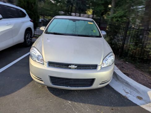 Used 2008 Chevrolet Impala LS image 2