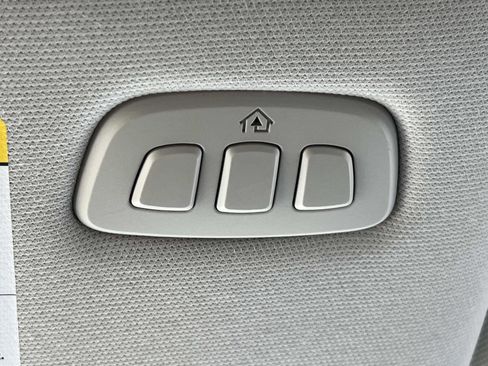 Used 2025 Lincoln Aviator Reserve w/ Equipment Group 201A AWD/4WD image 39