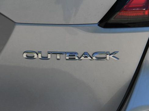 Certified 2025 Subaru Outback Limited AWD/4WD image 10