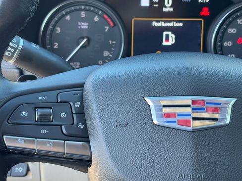 Used 2021 Cadillac XT4 Premium Luxury image 21