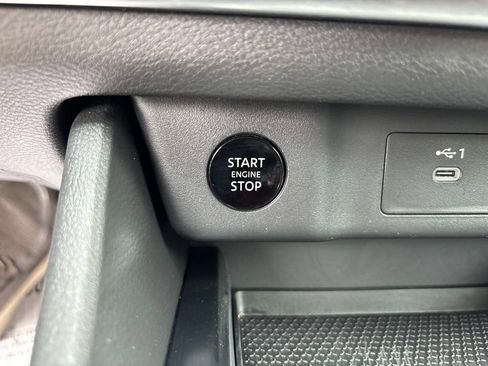 Certified 2026 Nissan Rogue SV AWD/4WD image 31