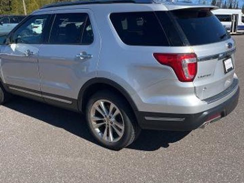 Certified 2019 Ford Explorer Limited w/ Class III Trailer Tow Package AWD/4WD image 3