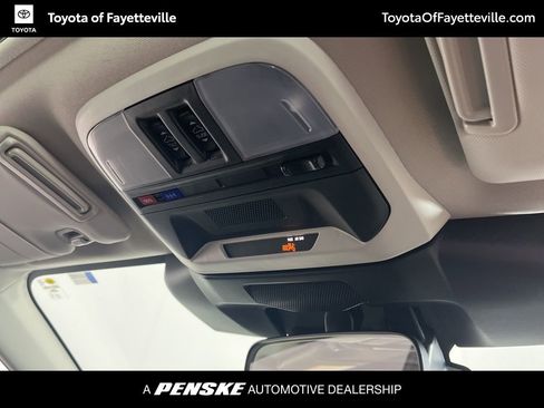 Used 2025 Subaru Crosstrek 2.0i Premium image 26