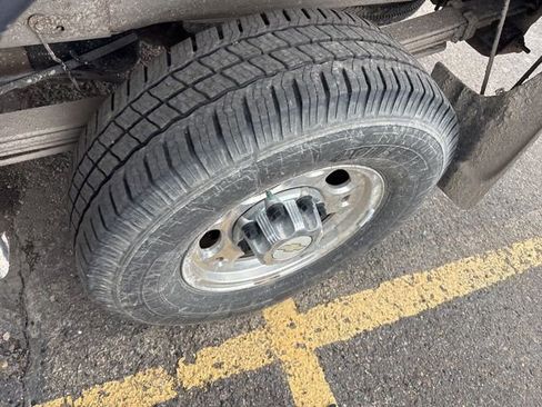 Used 2007 Chevrolet Silverado 2500 LT w/ Heavy-Duty Power Package image 12