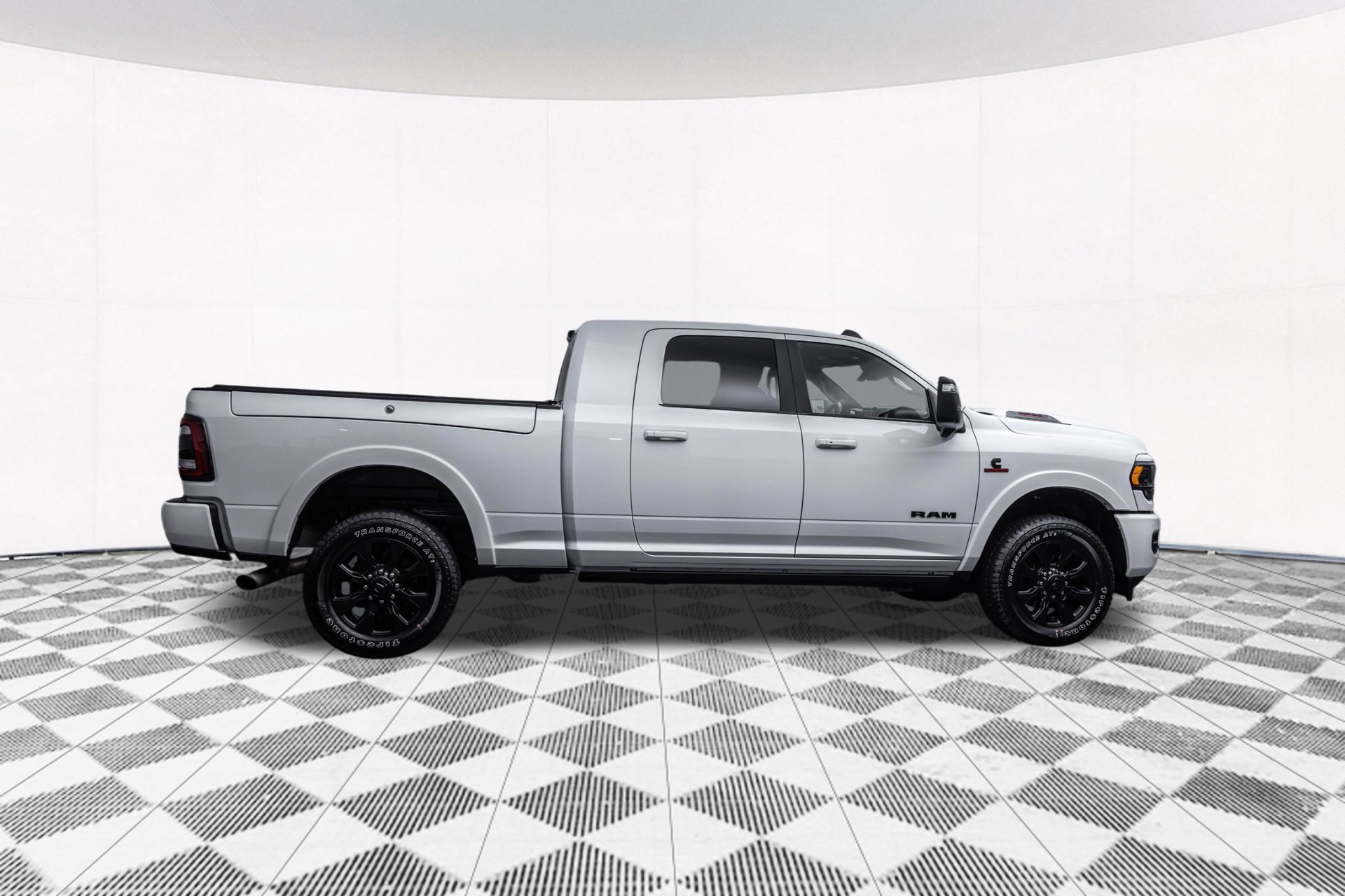 Used 2023 RAM 2500 Limited AWD/4WD image 15