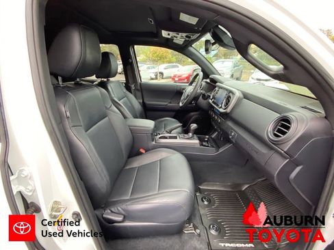 Certified 2020 Toyota Tacoma TRD Off-Road w/ TRD Premium Off Road Package AWD/4WD image 14