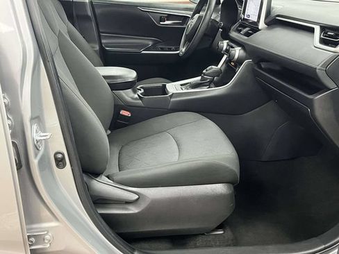 Used 2024 Toyota RAV4 XLE AWD/4WD image 26