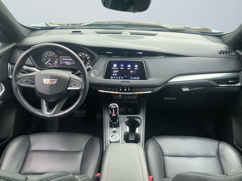 Used 2022 Cadillac XT4 Premium Luxury w/ Enhanced Visibility Package image 11