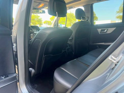Used 2015 Mercedes-Benz GLK 350 2WD image 43