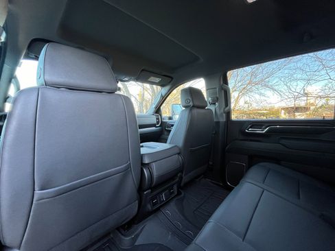 Used 2024 GMC Sierra 3500 SLT image 26