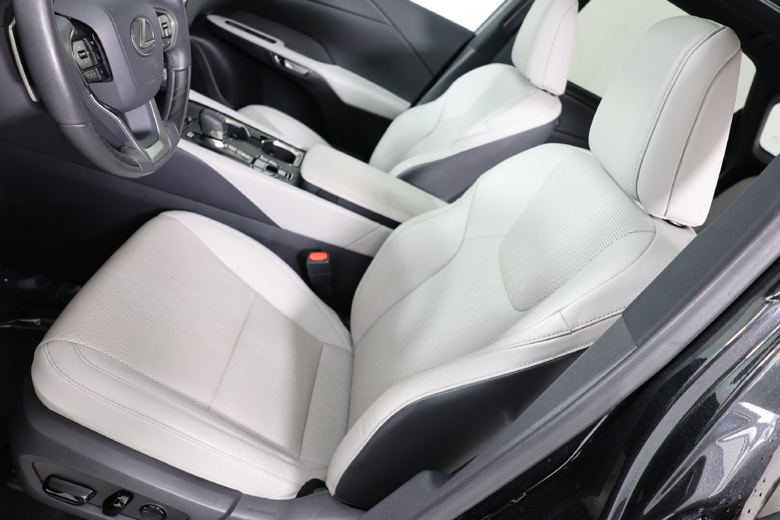 Used 2023 Lexus RX 350 AWD image 9
