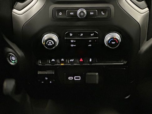 Used 2024 GMC Sierra 1500 Pro w/ Graphite Edition AWD/4WD image 19