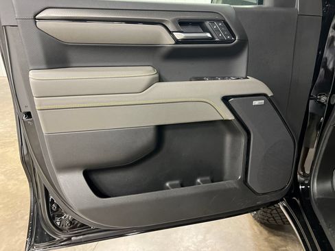 New 2026 Chevrolet Silverado 1500 ZR2 w/ Dark Appearance Package AWD/4WD image 14