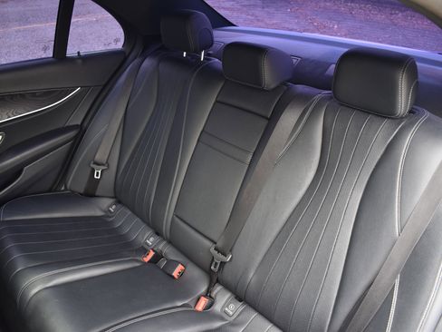 Used 2020 Mercedes-Benz E 350 Sedan w/ Driver Assistance Package image 25