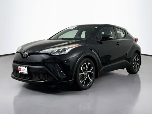 Certified 2021 Toyota C-HR XLE FWD image 3